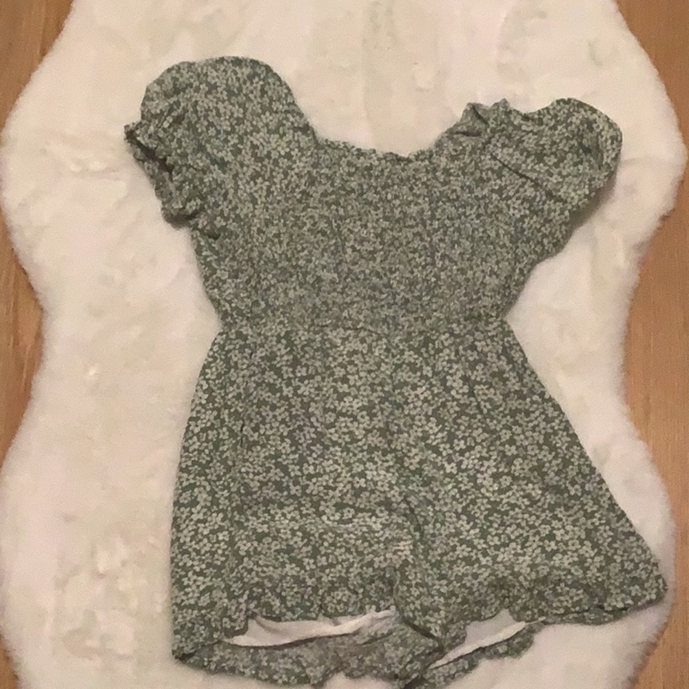 Green flower 🪷 romper